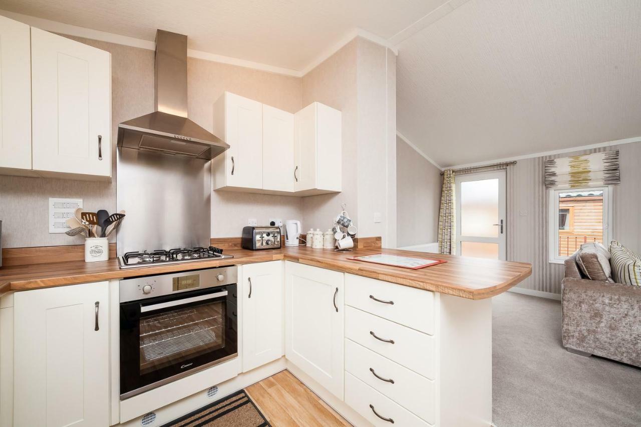Thistle Lodge Auchterarder Esterno foto