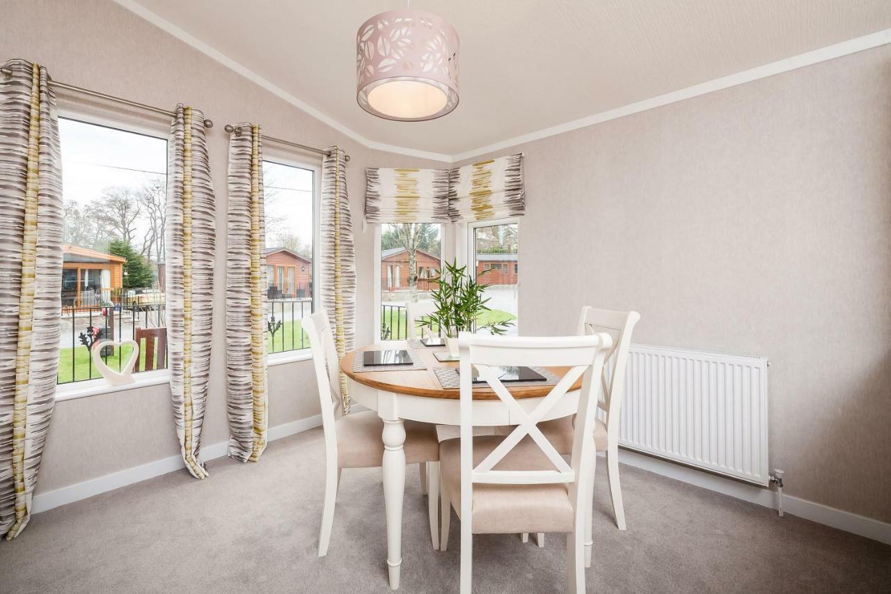 Thistle Lodge Auchterarder Esterno foto